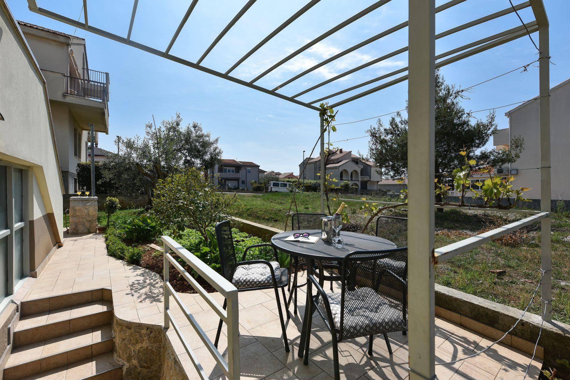 Adria Apartments Zadar Buitenkant foto